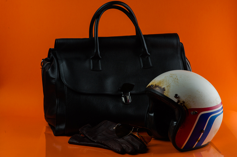 Gli accessori per un giro in moto con stile