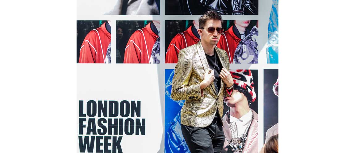 Men’s fashion starts again and here’s our gallery with the most interesting street looks captured during the London Men’s fashion week.