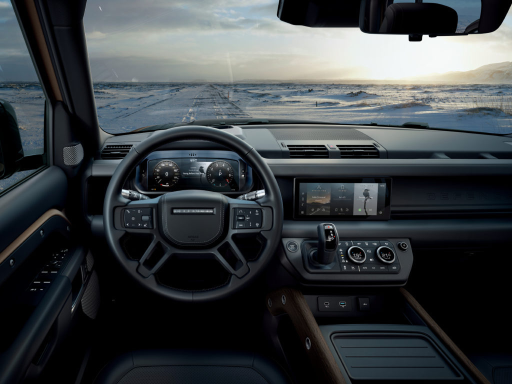 interni del Land Rover Defender del 21° secolo