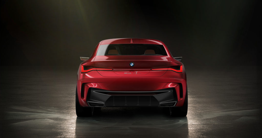 La BMW Concept 4, incarna tutta l'essenza estetica del marchio BMW, dove proporzioni perfette si combinano con un design pulito e preciso. 