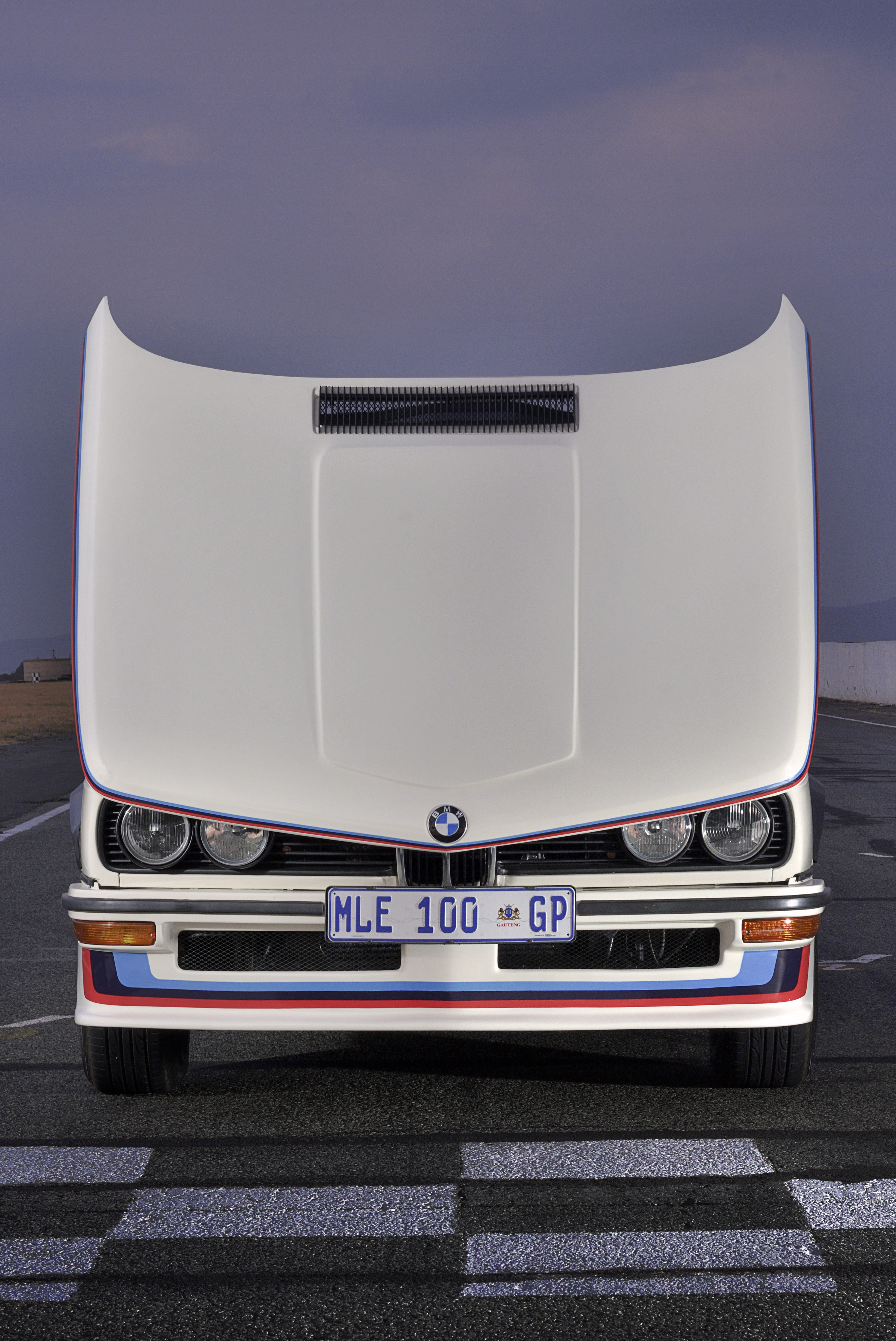 BMW Group South Africa ha svelato il suo ultimo progetto di restauro che ha avuto come protagonista la "leggendaria" BMW 530 MLE.