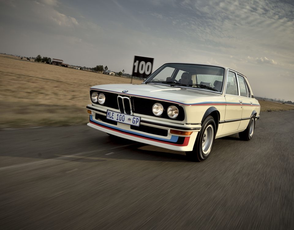 BMW Group South Africa ha svelato il suo ultimo progetto di restauro che ha avuto come protagonista la "leggendaria" BMW 530 MLE (Motorsport Limited Edition).