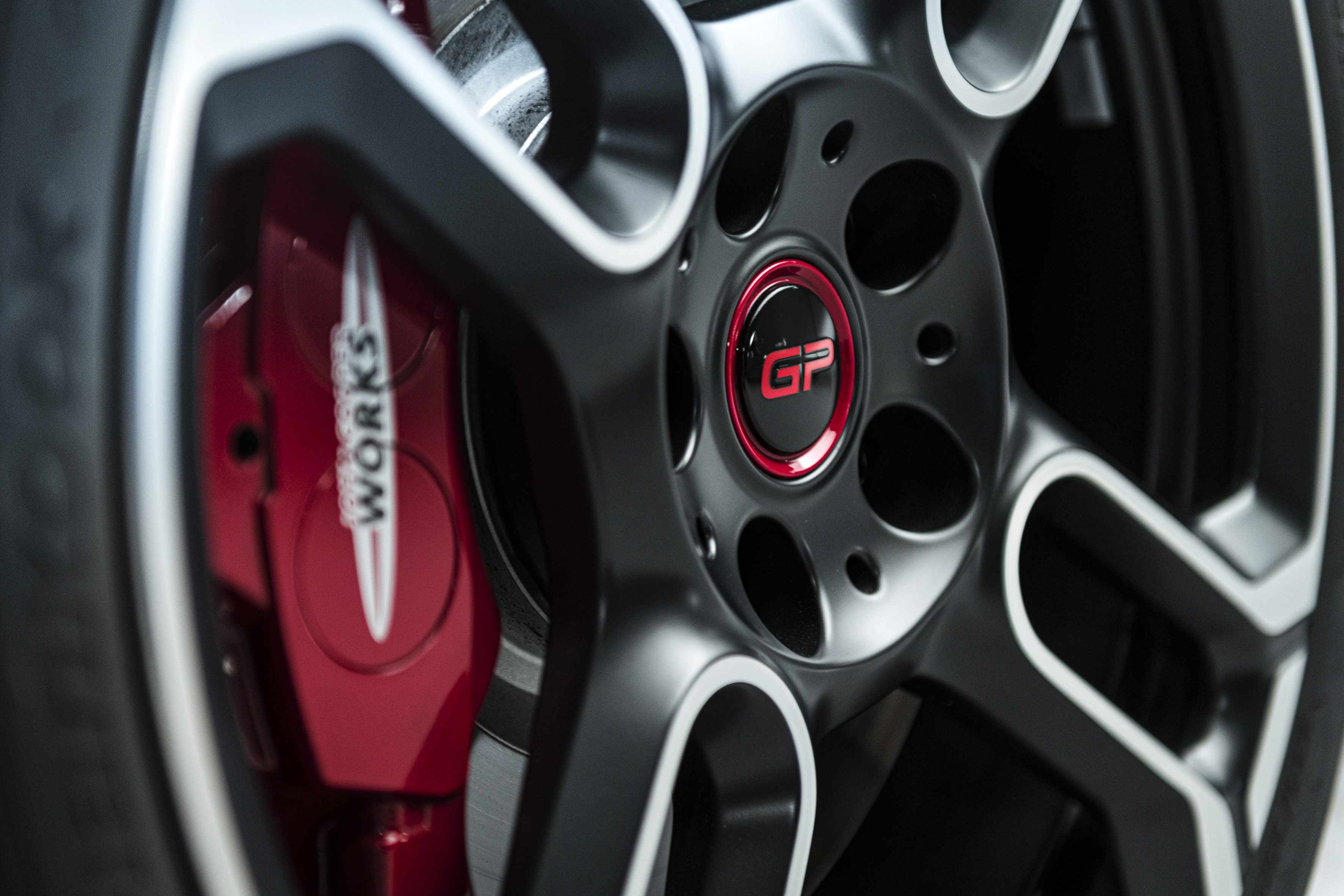 Mini John Cooper Works GP design adrenalinico