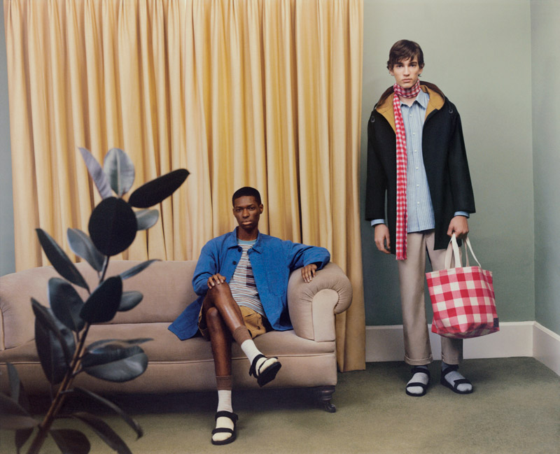 Continua la collaborazione tra Uniqlo e JW Anderson, nata nel 2017, che porta alla creazione di una nuova collezione per la primavera/estate 2020. 