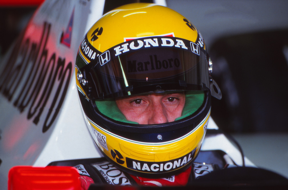 Ayrton Senna nella monoposto della MCLaren