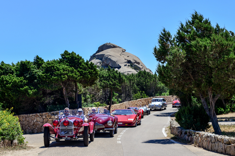 Poltu Quatu, stupenda località della Costa Smeralda, ospiterà il Concorso di Eleganza più glamour dell'estate, Poltu Quatu Classic.