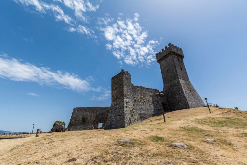 Rocca di Radicofani in Val d'Orcia