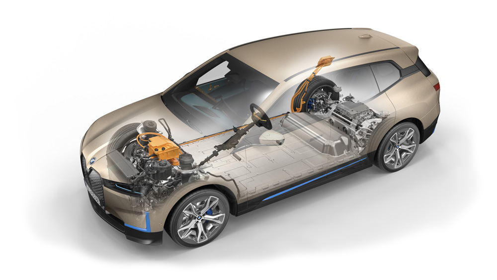BMW presenta un'anteprima di quello che sarà la mobilità del futuro: la BMW iX. Derivata direttamente dalla BMW Vision iNext la BMW iX