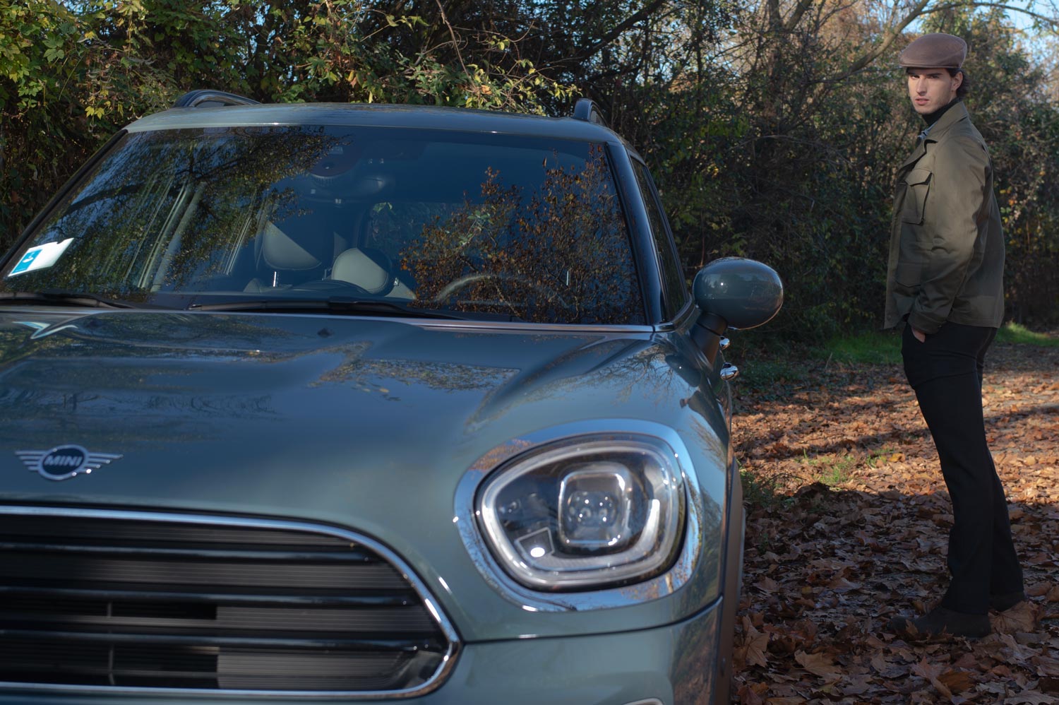 La nuova Mini Countryman Northwood accompagna in questo viaggio incandescente per l'esplosione dei colori con cui la natura ci delizia.