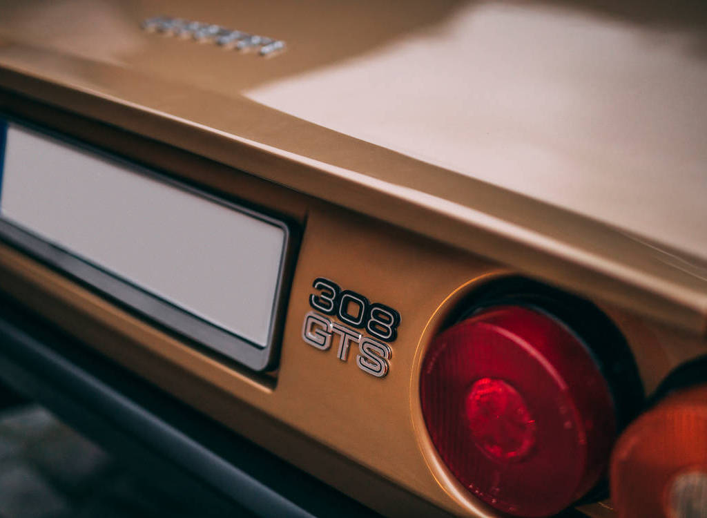 Le gold cars a Parigi, il prossimo 13 febbraio si inaugura l'annuale asta di auto da collezione, nuove e d'epoca, organizzata da RM Sotheby's. 