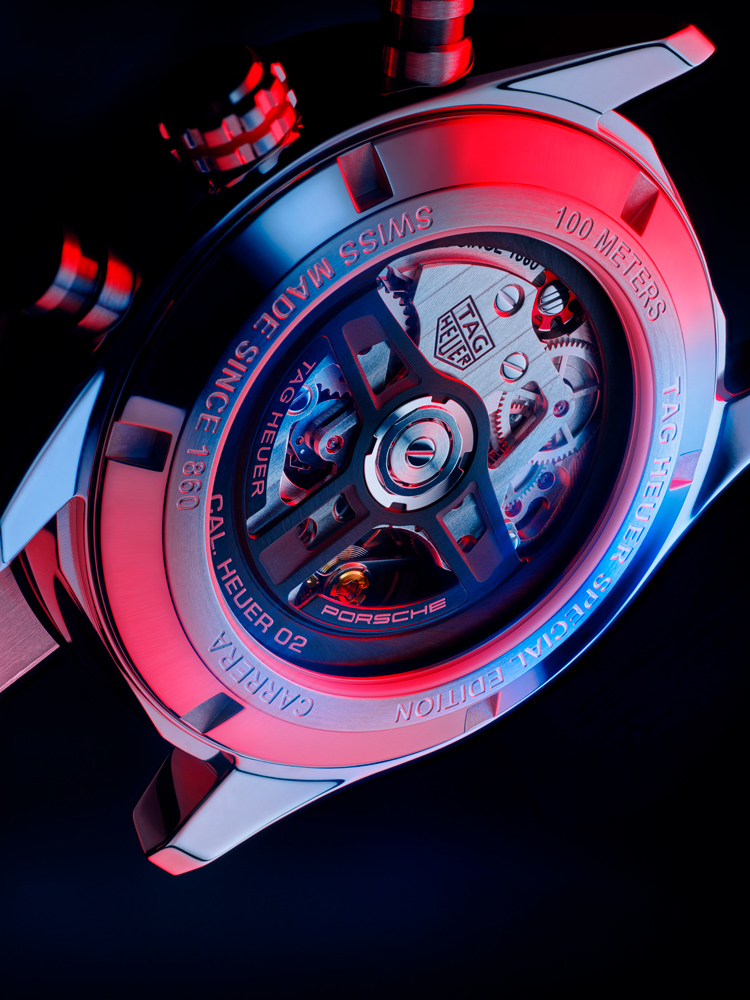 Tag Heuer e Porsche stringono una partnership unica e mai vista prima, tra una casa automobilistica e un brand di orologi. 