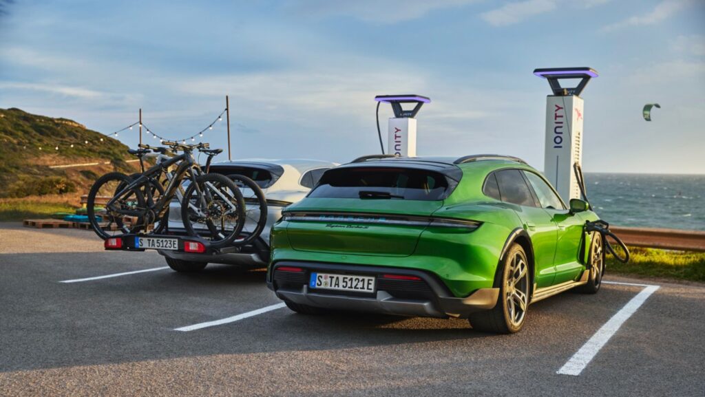 Porsche Taycan Cross Turismo