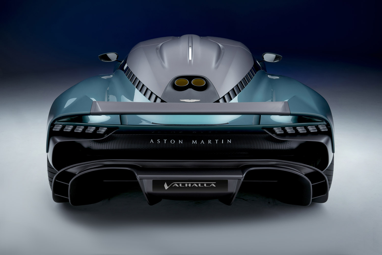 La Valhalla è la nuova supercar ibrida con la quale Aston Martin definisce, in modo sensazionale, la sua maestria nel guidare. 