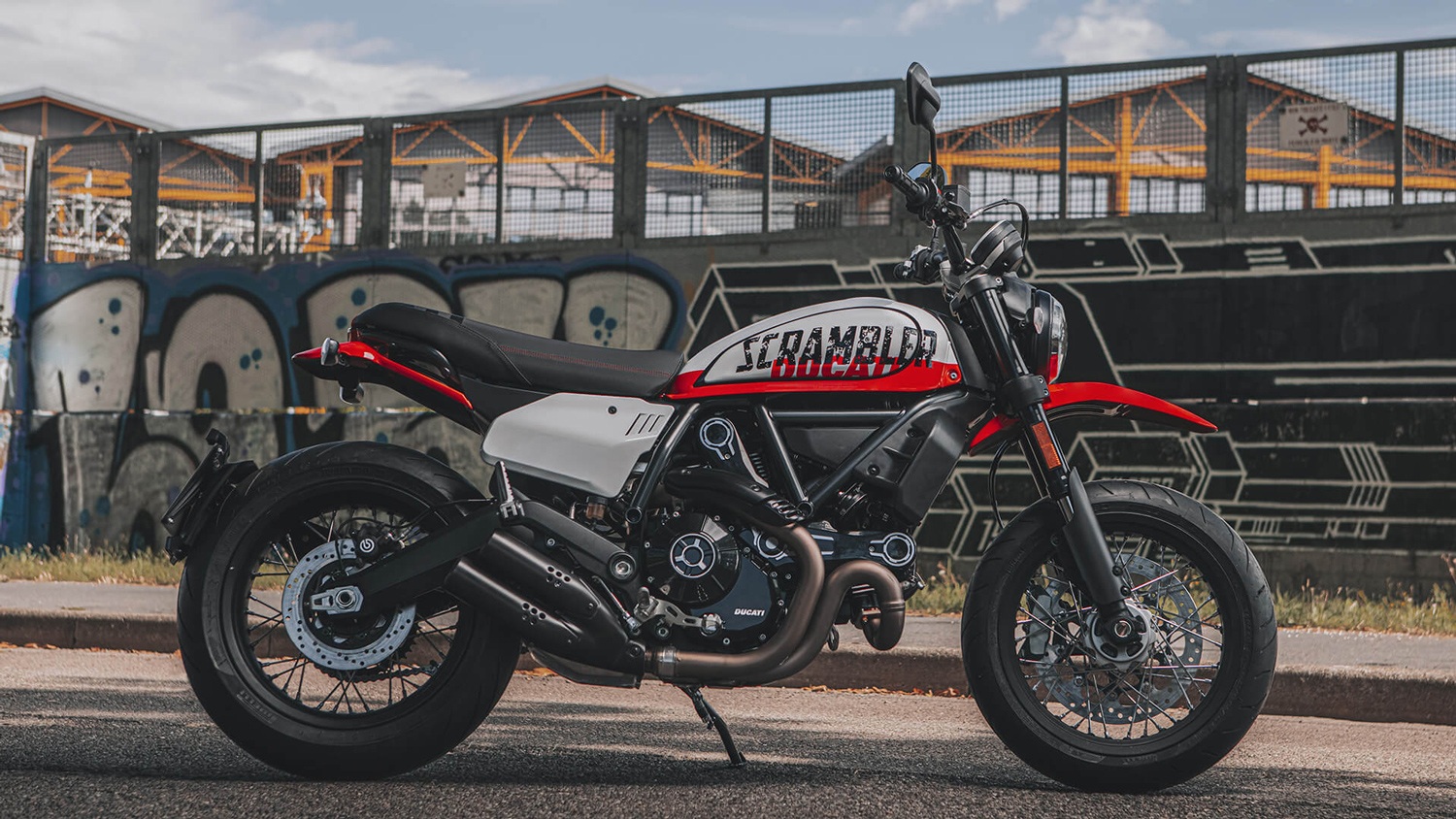 Scrambler Ducati, Ducati presenta due nuovi modelli di Scrambler, 1100 Tribute Pro e Urban Motard. 