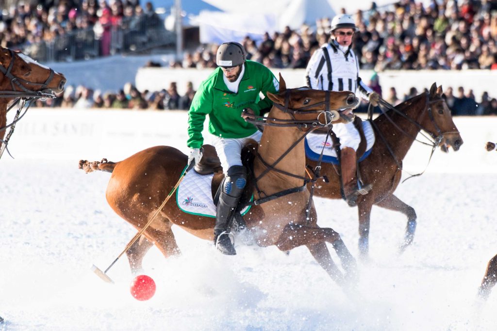 La Snow Polo World Cup ritorna nella sua 37ª edizione. A renderla sublime, la cornice del lago ghiacciato di St. Moritz.