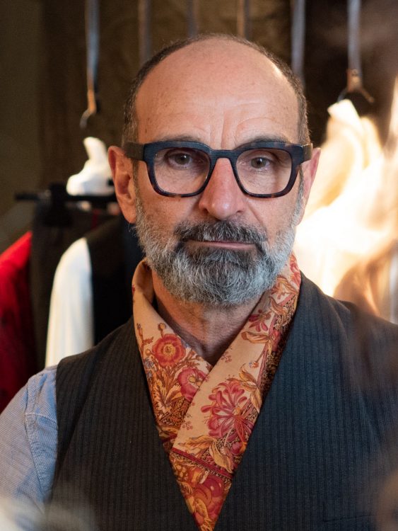 Ibrigu è una piccola azienda a conduzione familiare, creata dalla passione per il "sartoriale di Franco Briguglio.