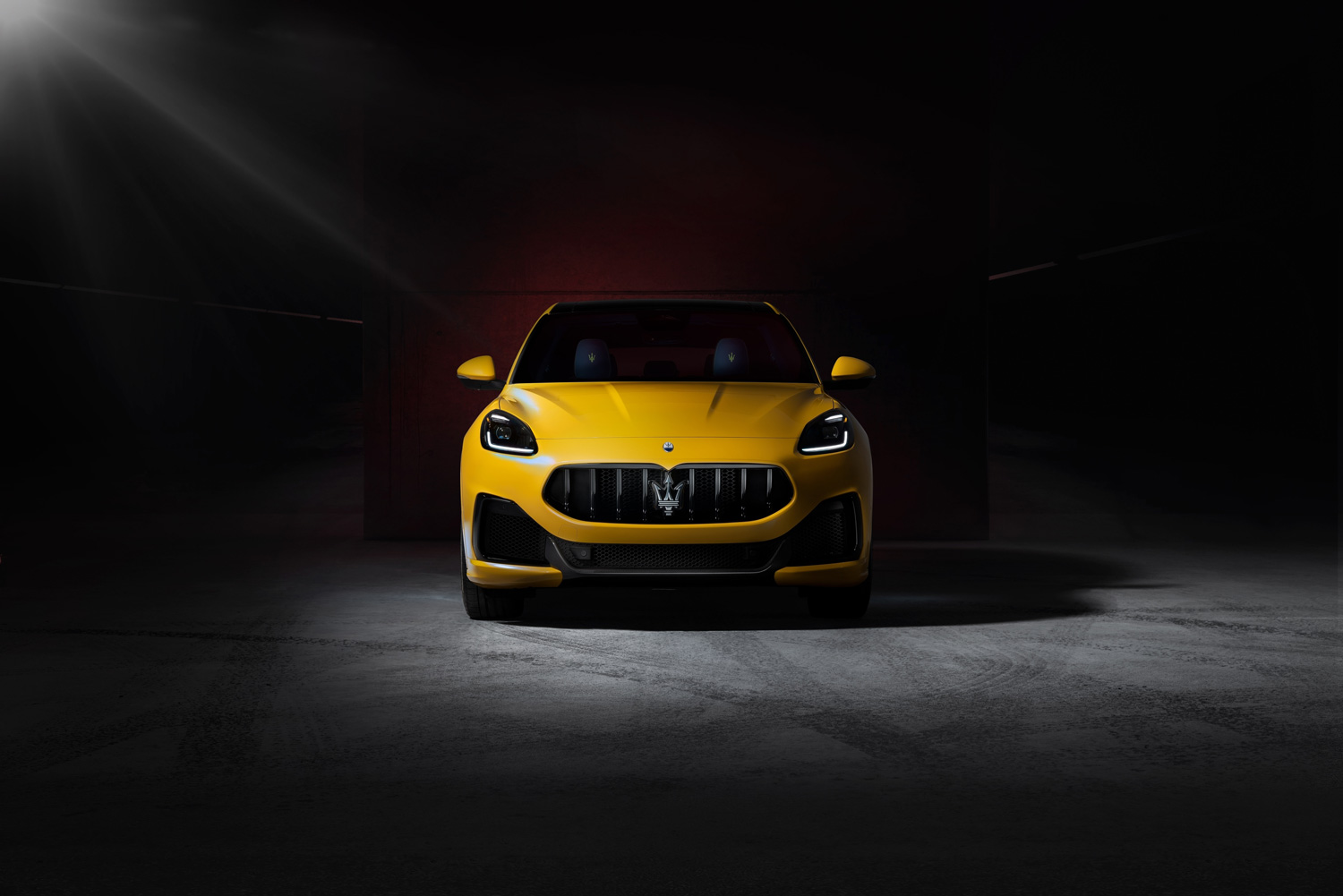 Maserati Grecale è il nuovo SUV del marchio del tridente. Elegante, linee classiche e stile intramontabile.