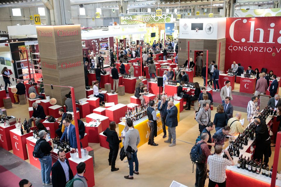 Vinitaly 2022, la 54ª edizione del Salone Internazionale vini e distillati. Protagonista la tradizione del vino Italiano nella sua diversità.  