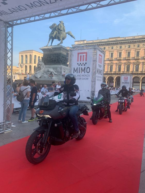 MIMO Milano-Monza Motor Show 2022, la seconda edizione, ha avuto inizio nella suggestiva cornice di Piazza Duomo.