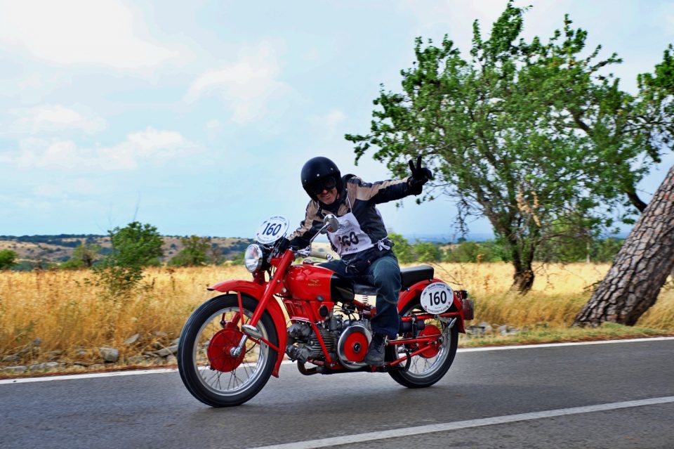 La Milano-Taranto è la storica maratona motociclistica su strada, giunta alla sua 35ª Rievocazione. Evento con origini risalenti agli anni '30