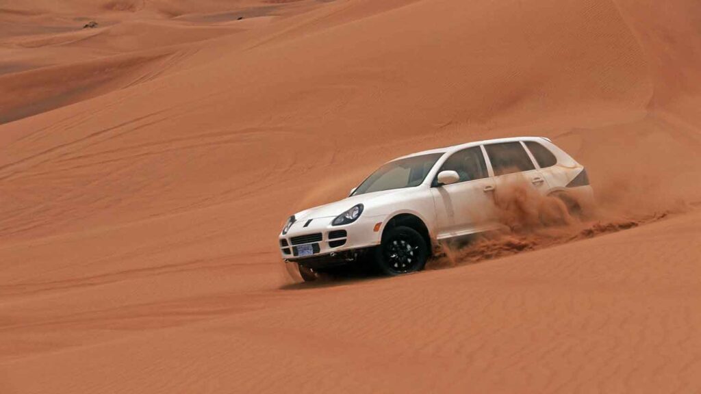 Porsche Cayenne festeggia 20 anni e dimostra come il concetto di SUV sia diventato universale ed irrinunciabile per tutti i brand di auto.   