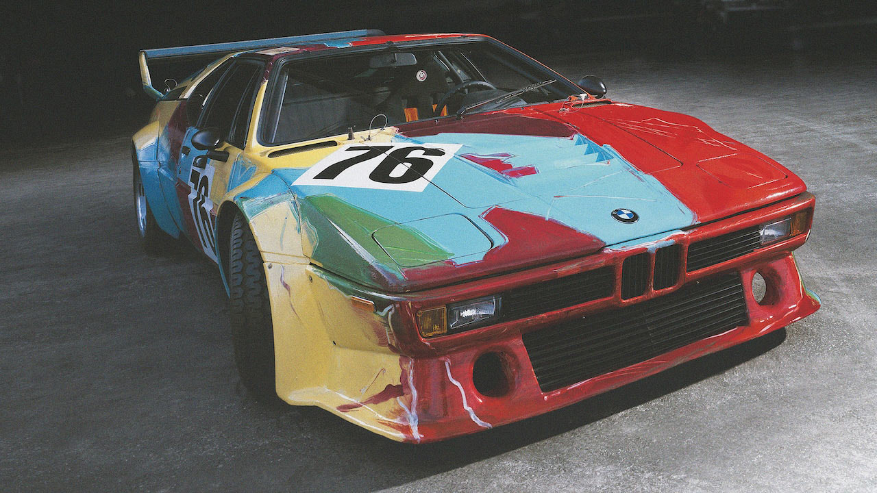 La BMW M1 Art Car è la 4ª vettura, di 19 pezzi unici, realizzata personalmente da  Andy Warol nel 1979 per la casa di Monaco.