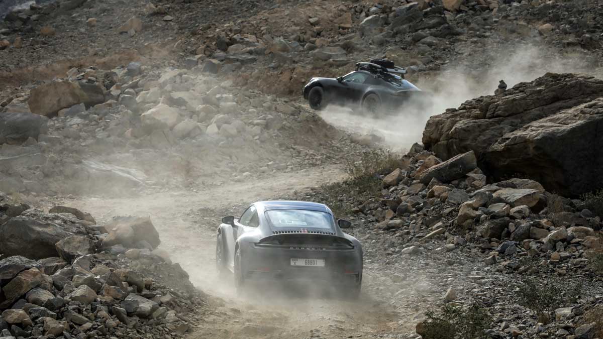 La 911 Dakar è la nuova e tutta speciale, variante dell'iconica e intramontabile 911 che Porsche presenta oggi al Los Angeles Auto Show.