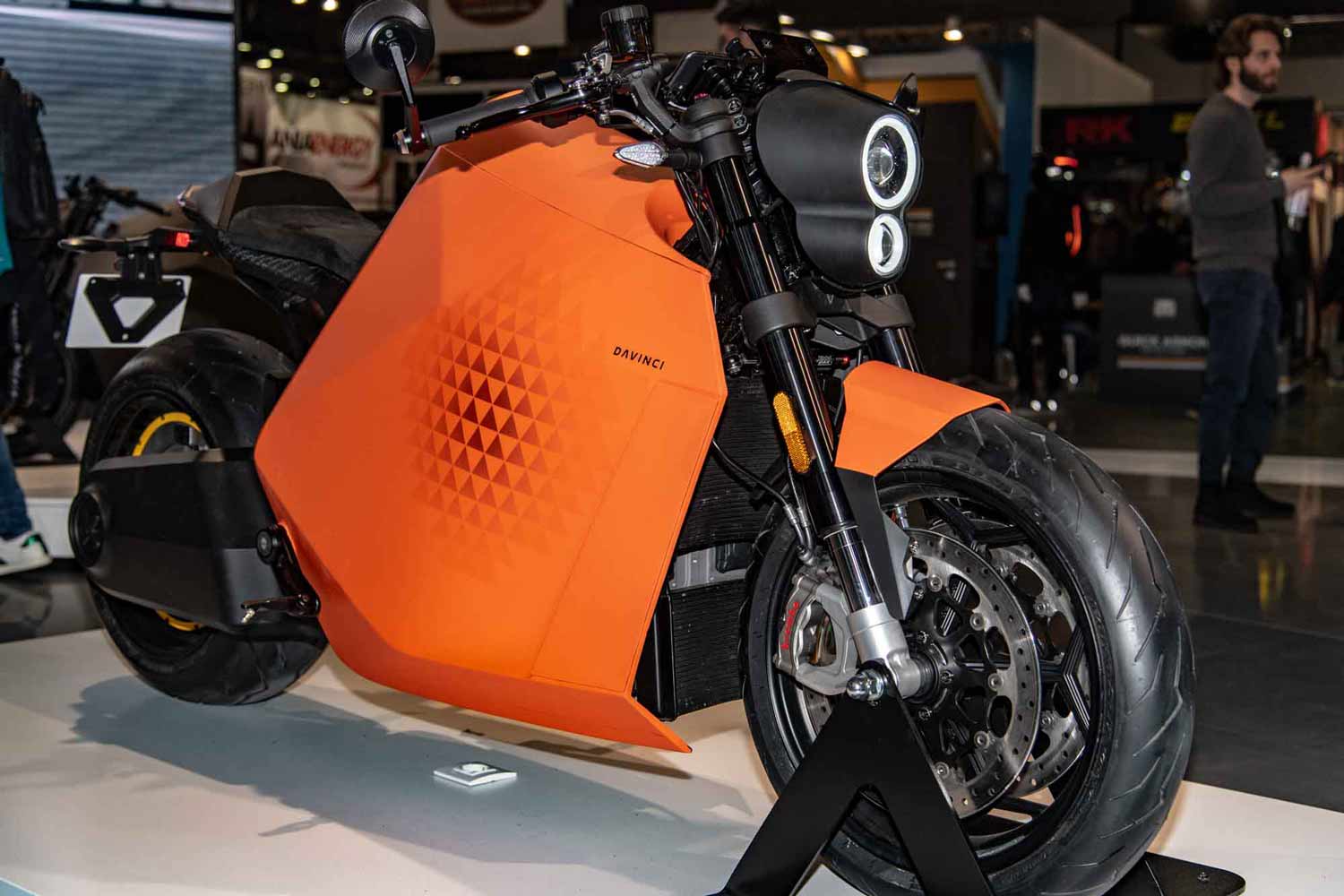 Davinci DC100, la café racer elettrica superveloce 