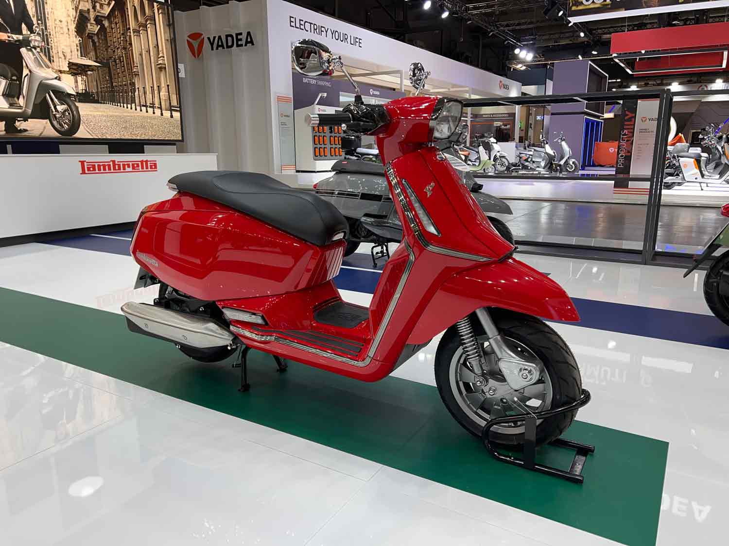 Lambretta, storico ed iconico brand milanese, raggiunge il suo 75° compleanno e festeggia presentando ad di Eicma 2022 il nuovo X125. 