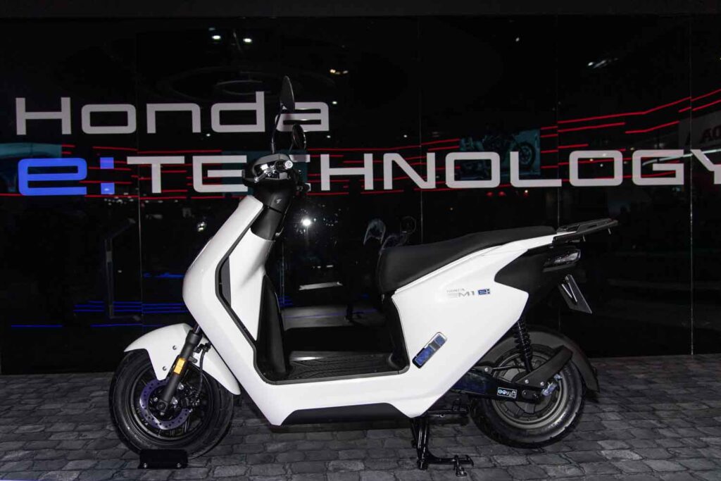 Le novotà Eicma 2022. Giunta alla sua 79ª edizione, inizia oggi con la prima delle giornate dedicate alla stampa ed operatori del settore
