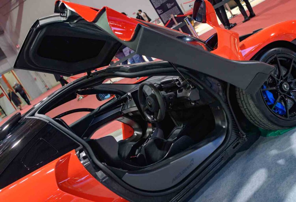McLaren Automotive, celebre marchio britannico per la produzione di supercars torna a Milano AutoClassica con due modelli in esposizione. 