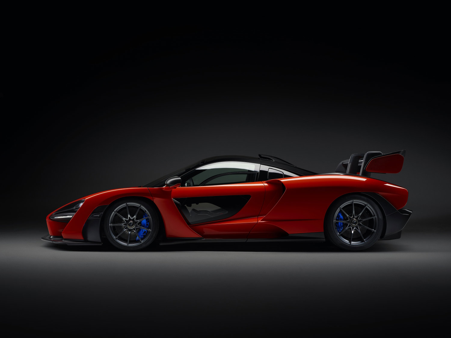 McLaren Automotive, celebre marchio britannico per la produzione di supercars torna a Milano AutoClassica con due modelli in esposizione. 
