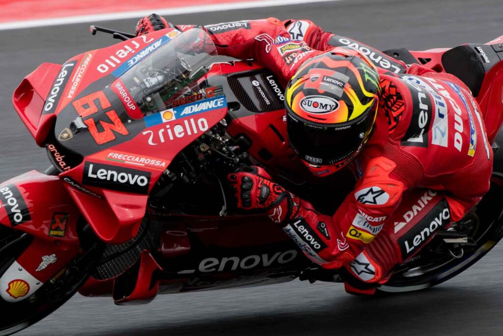 Bagnaia e Ducati, conquistano il titolo iridato della MotoGP laureandosi campioni del Mondo, ieri, nell'ultimo GP di Valencia.