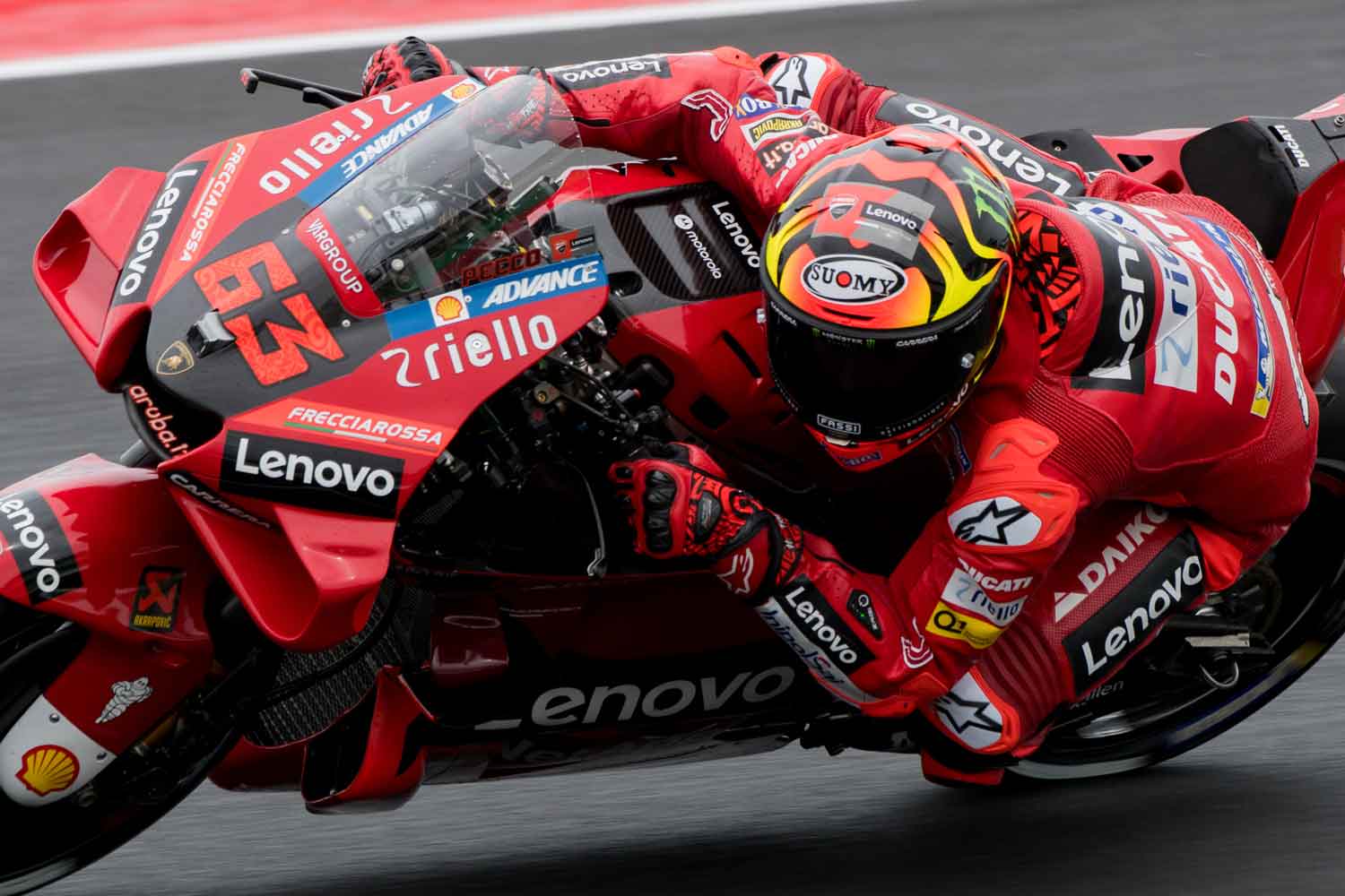 Bagnaia e Ducati, conquistano il titolo iridato della MotoGP laureandosi campioni del Mondo, ieri, nell'ultimo GP di Valencia.