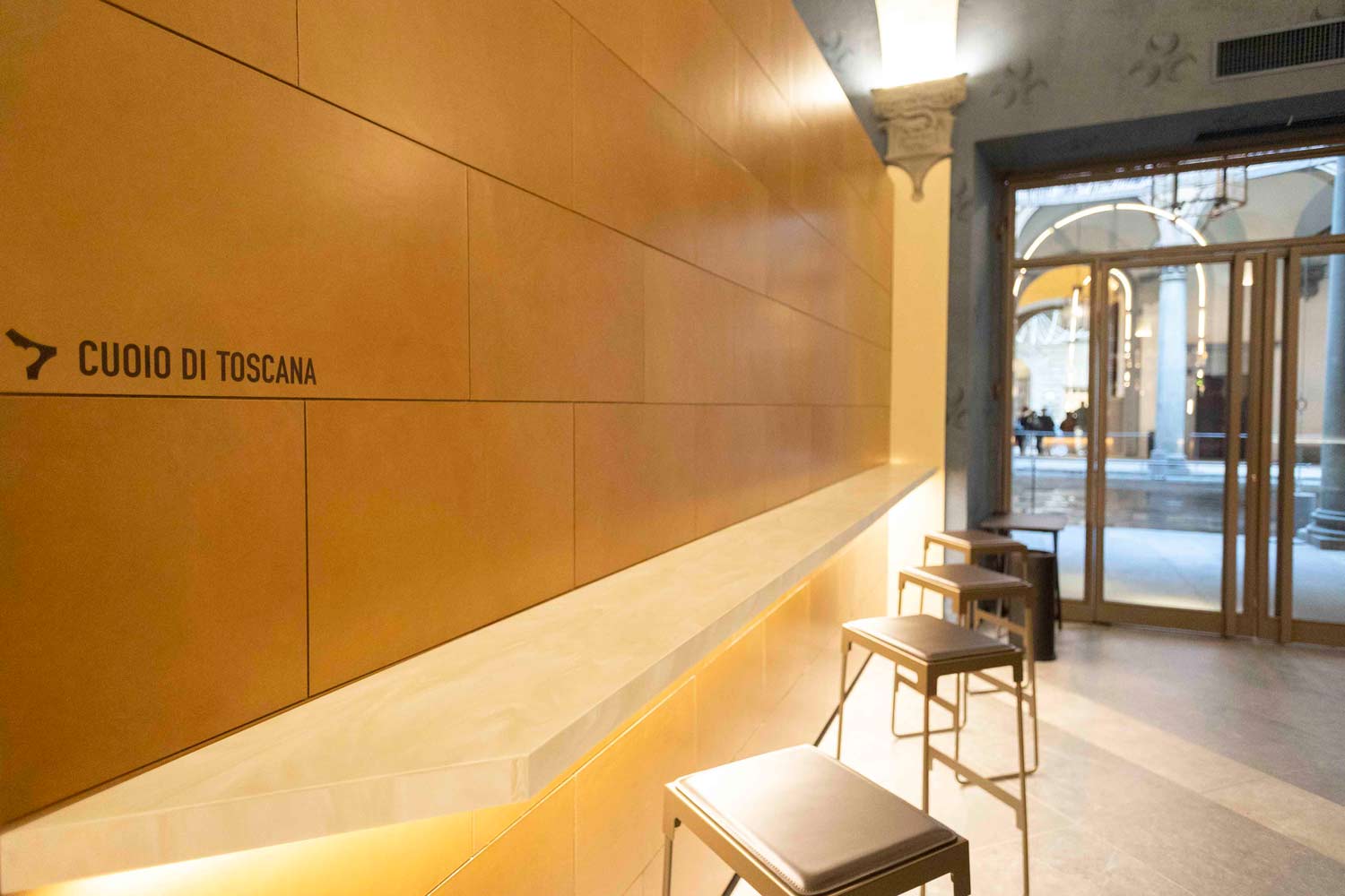 Cuoio di Toscana, in occasione di Pitti Uomo 103, inaugura, a Palazzo Strozzi, uno spazio tutto dedicato al mondo del cuoio.