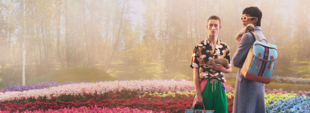 Gucci celebra il Capodanno cinese 2023 presentando una capsule collection colma di raffigurazioni giocose e raffinate dedicacate al Coniglio.