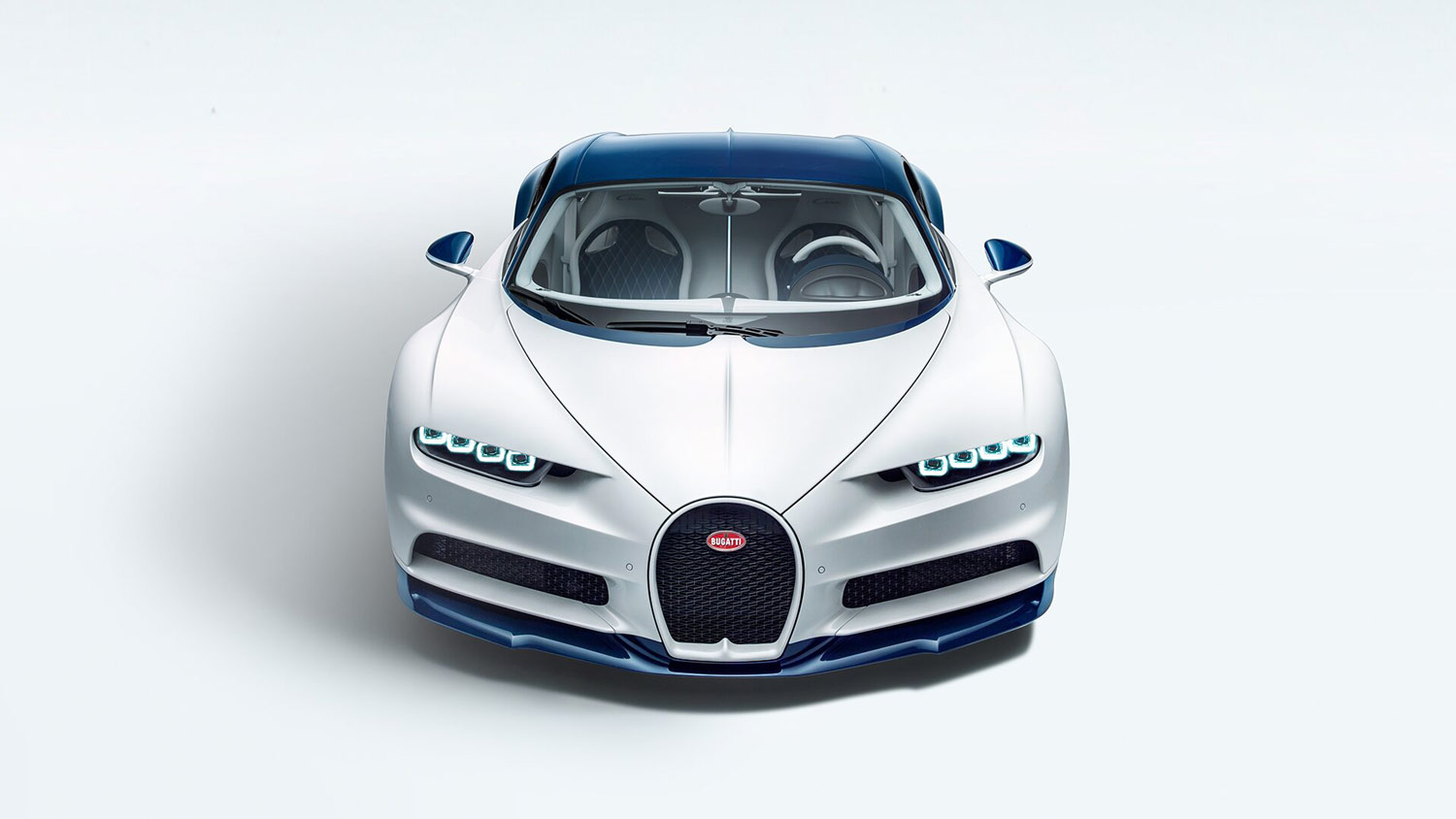 La Bugatti Chiron è la vettura sportiva più veloce esclusiva e potente che la casa francese abbia mai prodotto in tutta la sa storia.