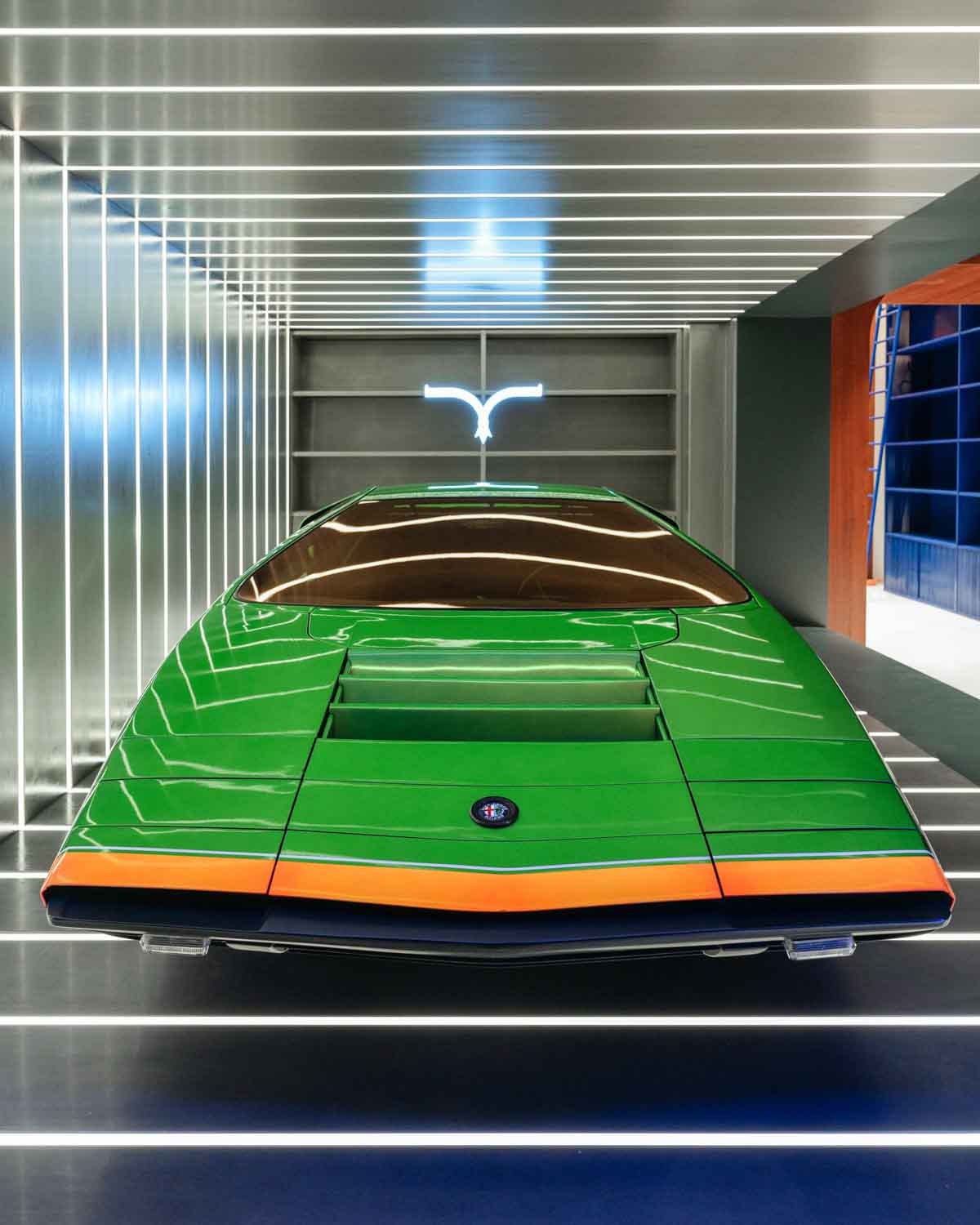 Alfa Romeo Carabo, è la star della Milano Design Week 2023 insieme a LARUSMIANI, storico marchio della moda milanese.