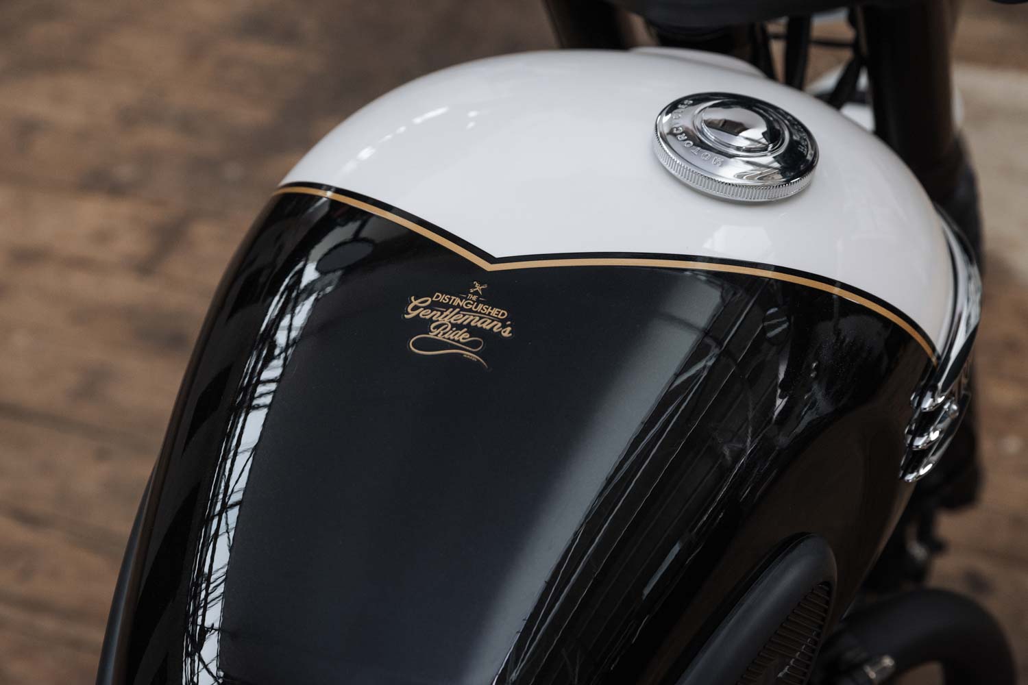 Serbatoio con personalizzazione DGR della Triumph Bonneville T120 Black DGR Limited