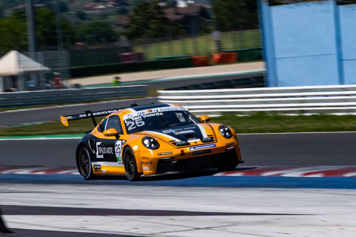 Porsche Carrera Cup Italia, prestigioso campionato monomarca, apre la stagione e lo fa sulla pista del Misano World Circuit.