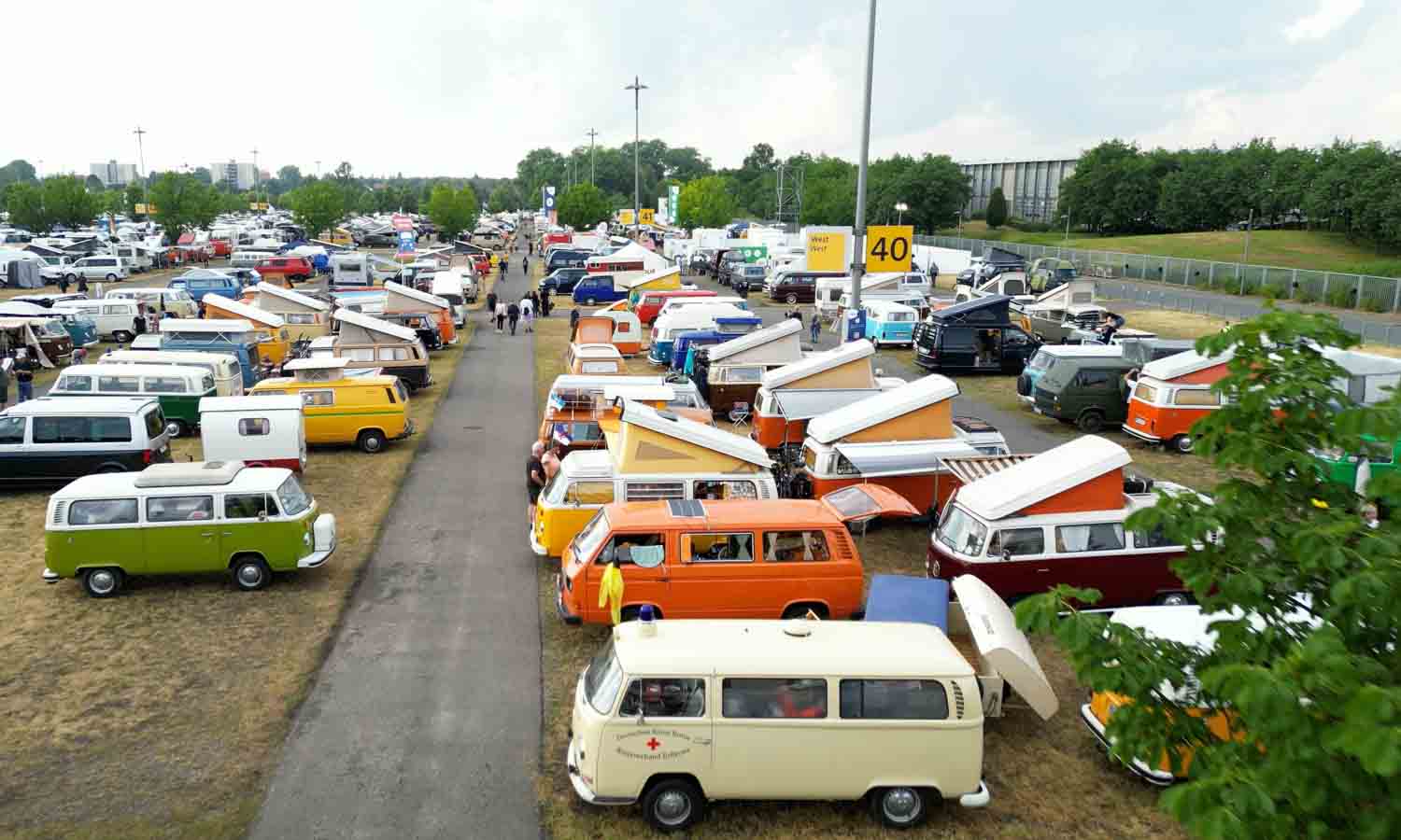 Il VolkWagen Bus Festival 2023 è il raduno più grande e colorato di Bulli 