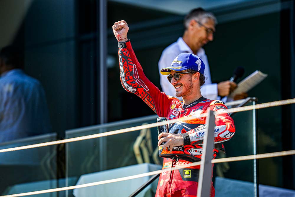 Pecco Bagnaia Team Ducati Lenovo sul podio