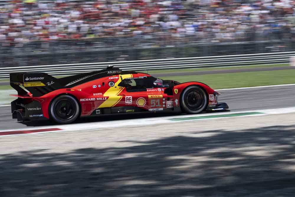 Le Ferrari 499P vincitrice della 24h di Le Mans esposta nella fan zone del Gran Premio di Monza