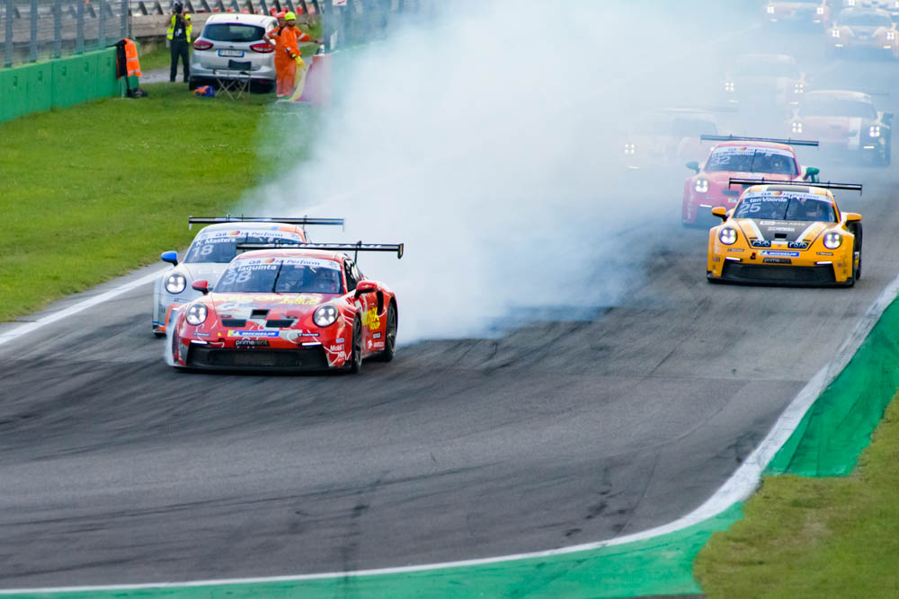Iaquinta in frenata per entrare alla prima variante di Monza