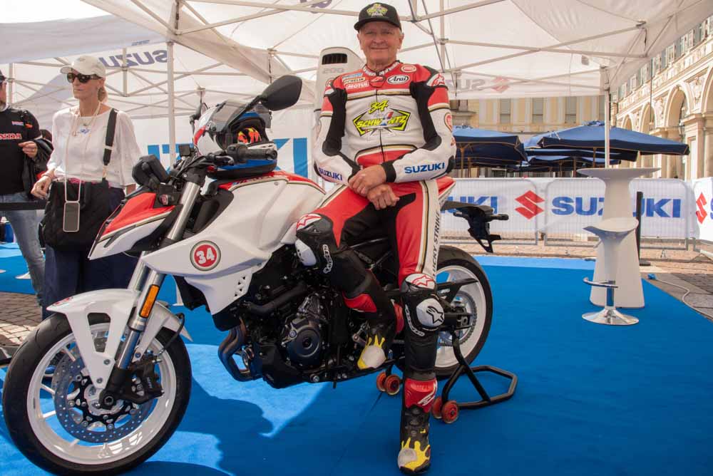 Kevin Schwantz con la GSX-8S Kevin Schwantz Edition