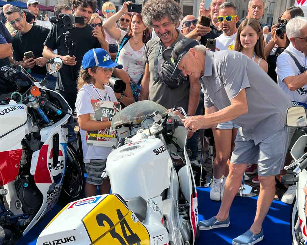 Kevin Schwantz con i fans