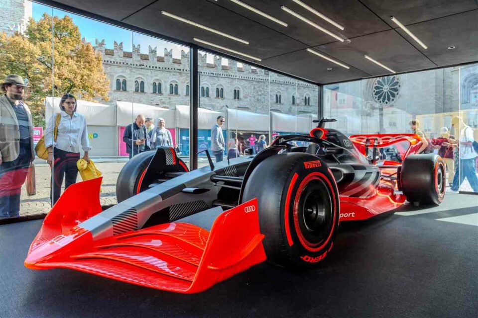 Audi F1 Showcar è il prototipo presentato in anteprima a Trento, in occasione del Festival dello Sport, per celebrare i 40 anni di Audi Sport