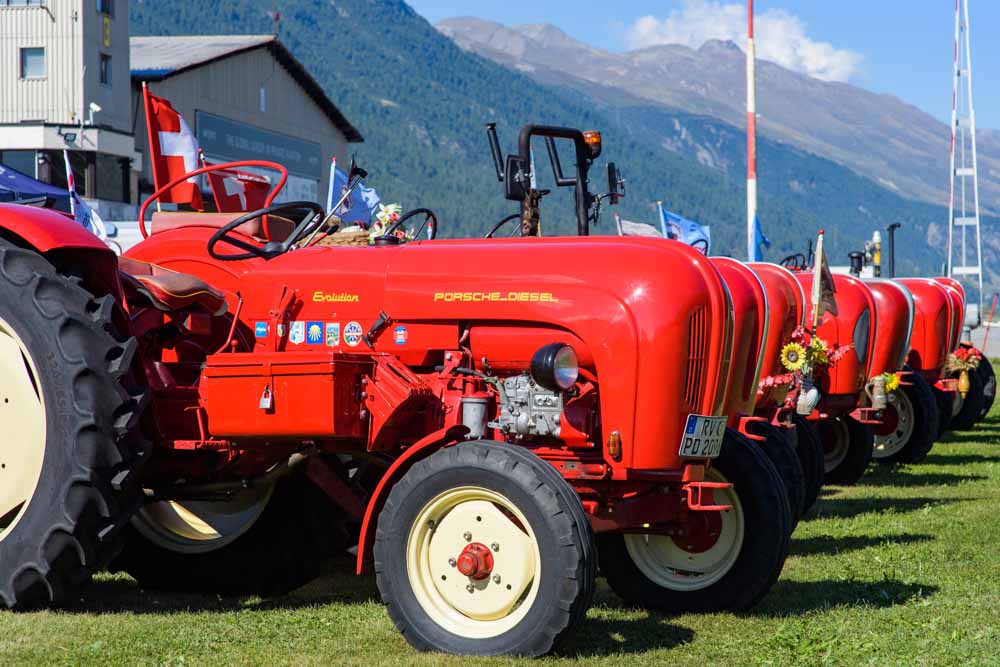 I trattori Porsche Diesel pronti per la gara della Kilomètre Lancé