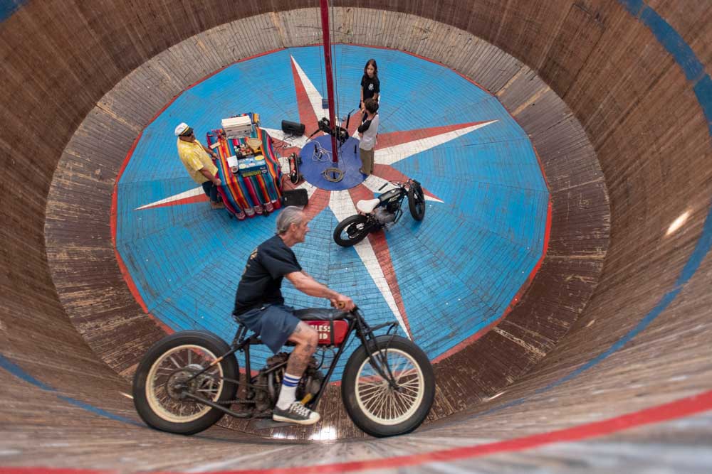 Fearless Devid nel muro della morte del Wheels and Waves Italy