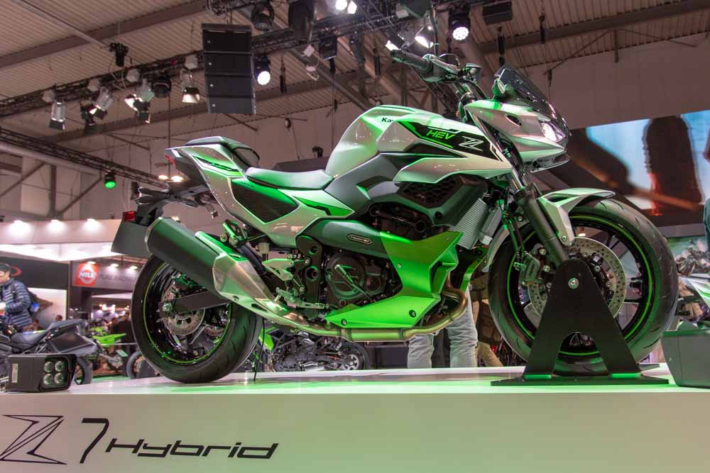 Kawasaki Z7 Hybrid ad EICMA